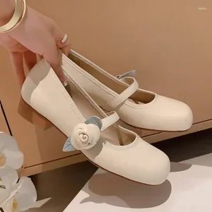 Chaussures décontractées de haute qualité Real Vérite en cuir véritable talons beaux fleurs de fleur de mode de mariage talon