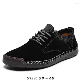 Chaussures décontractées Board en cuir en daim de haute qualité pour hommes à basse coupe à la main confortable 41 42 47 48 2024 Chaussure de marche noire