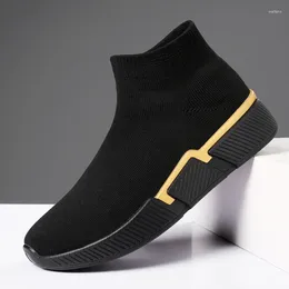 Zapatos informales Top 2024 Spring Socks Men's Sports Breathable Black Outdoor Light, cómodo diseñador de colores sólidos sin deslizamiento