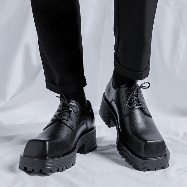 Zapatos informales de alta calidad para Hombre, calzado informal de cuero negro liso con aumento de altura, estilo británico, para negocios diarios, primavera 2024