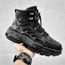 Chaussures décontractées Hight Quality Automne Winter Street Sport Style Sneakers pour les adolescents noirs pour hommes