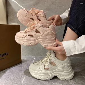 Casual schoenen Hollow Out Women Fashion Chunky Sneakers Woman Flats Pu veter Up Mid Heel Round Toe Platform Vulcanisatie plus size