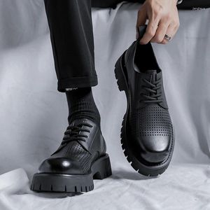 Chaussures décontractées Hollowed Men's Fashion Fashion Brogue Flats Platform Footwear Foother Career Oxfords for Men Business Leisure Shoe A235