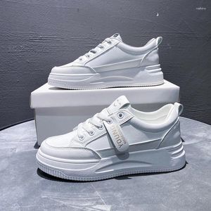 Zapatos casuales inse diseño simple zapatillas blancas para mujeres primavera femenina 2024 plataforma PU cuero estudiante