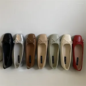 Casual schoenen ippeum rode ballet flats voor vrouwen mode zomers lederen zilveren ballerines femme luxe