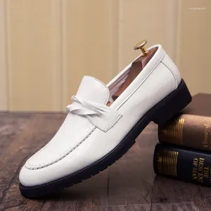 Casual schoenen Italiaans merk lakleer witte slip op glanzende heren loafers modeontwerper mocassin homme