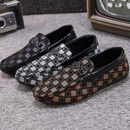 Zapatos casuales de cuero italiano diseñador de lujo para hombres holandeses para hombres 2024 zapatillas a cuadros de hombre scarpe