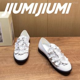 Casual schoenen Jiumijiumi Handgemaakte vrouw Patent Leather Ronde tenen vaste flats bloem Decora slip-on loafers zoet beknopt