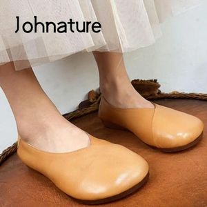 Zapatos informales Johnature 2024 primavera otoño Retro botón superficial suave punta redonda mujeres pisos de cuero genuino