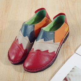 Chaussures décontractées Johnmature Vérite en cuir doux Soft Sofd Women's 2024 Muis de style ethnique Changers mixtes Couleurs rond Slip-on Flat