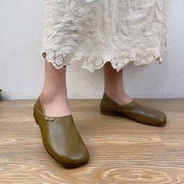 Casual schoenen Johnature retro echt lederen vrouwen flats 2024 handgemaakte ondiepe zachte zool ronde teen stevige kleurentoers