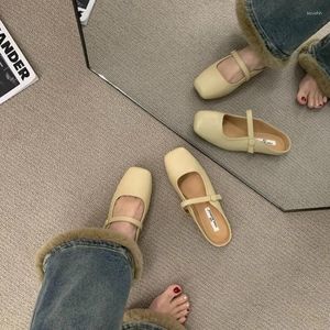Casual schoenen Koreaanse stijl 2024 Zomer vrouwen retro grote sandalen voor mode flat