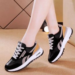 Casual schoenen Koreaanse stijl Sport Fashion Fashion Dames Soft-Soles Shoe Running Ladies in de herfst Winter 2024