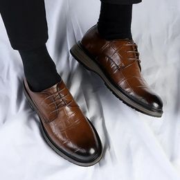 Chaussures décontractées Version coréenne en cuir chaussure de mariage affaires rencontres formelles chaussures plates pour homme conduite Oxford à lacets pointu polyvalent
