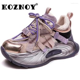 Casual schoenen Koznoy 6 cm luchtmesh lederen varkenskin vrouwen dikke sneaker comfortabele laarsjes gemengde kleur mode zomer veer enkel laarzen flats