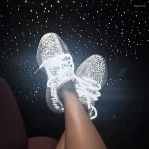 Casual schoenen Lace Up Mesh Platform Dames LED-licht Sneakers Ademend Sport Dikke hak Bling Paar