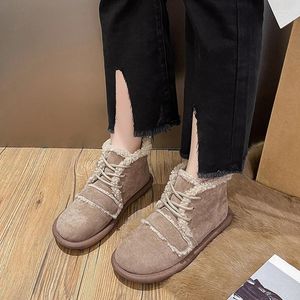 Chaussures décontractées à lacets solides baskets vulcanisées pour femmes dames en vente 2024 mode hiver sport à talons bas court en peluche Zapatillas