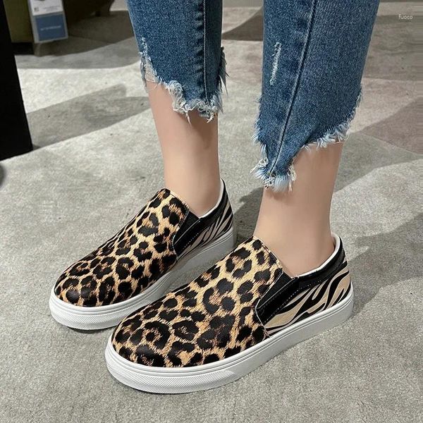 Chaussures décontractées Mesdames en vente 2024 Fashion printemps automne basique Basique Femme Flat Round Toe Pumps Slips Sexy Leopard Sneakers