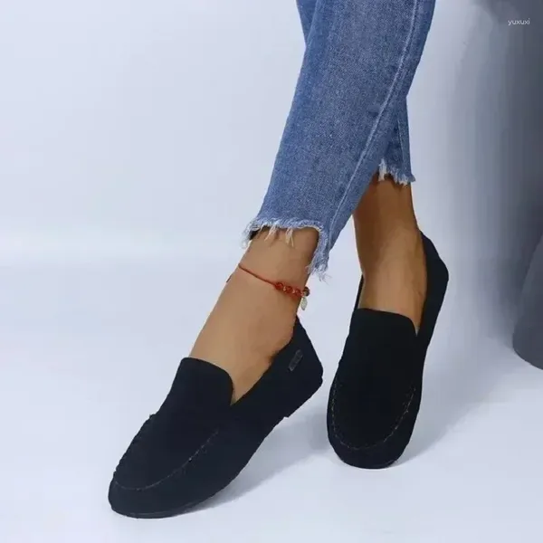 Zapatos informales Damas a la venta 2024 Fashion Slip Women 'Autumn Redonde Toe Flock sólido Sólido Conciso de tacón bajo mocasines de gran tamaño