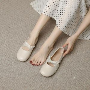 Casual schoenen dames zomerschoenen Mary jane voor vrouwen 2024 Japanse stijl lolita bruid parel gothic ronde teen flats plat e Korean a l