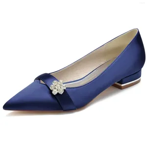 Zapatos casuales Señora Punta estrecha Vestido de noche de satén Pisos Forma de flor Hebilla de cristal Elegante Fiesta de boda nupcial Madre Azul marino Marfil