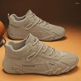Chaussures décontractées en cuir bottines pour hommes 2024 baskets hautes Luxury Winter Man Footwear Fur Pluce Motorcycle