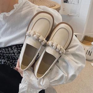 Casual schoenen lederen vlechten oxford vrouw zwart/beige vaste kleur loafers vierkante teen lolita slip op klimplanten mocassins 2024