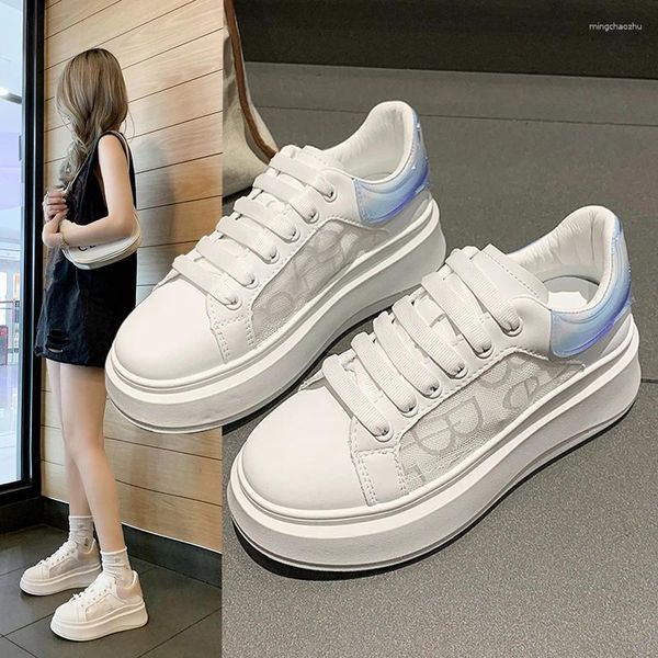 Chaussures décontractées Loisure Chunky Sneakers Femmes Automne Pu High Heels Round Toe Plateforme plate Lace Up Vulcanize Plus taille