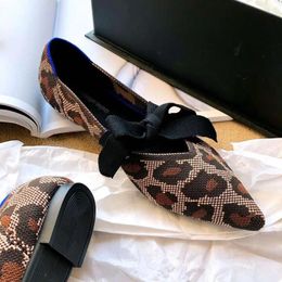 Chaussures décontractées Leopard Bow-Spied Cuspidal Triped Flats Mary Janes Femmes 2024 Slip on tissage Candy Moccasins Loison Ballerine peu profonde