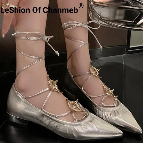 Zapatos casuales Leshion of Chanmeb Women Flats de plateado de cuero genuino con Twines Twines Leg Metal Deco Deco Black