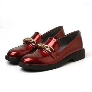 Chaussures décontractées lihuamao molages plats slip en cuir breveté sur la mode de haute qualité Femme en caoutchouc résistance à la semelle extérieure
