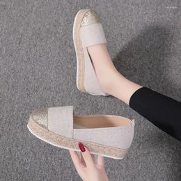 Chaussures décontractées Lin Flamants Modèles Toile Étudiant Femmes Slip On Dames Couture Lin Tricot Espadrilles Femme Pêcheur 2024