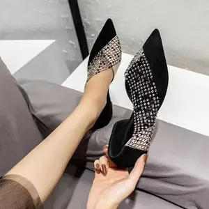 Zapatos informales de tacón bajo para mujer, moda 2024, estilo diosa, suela suave, punta puntiaguda, planos huecos, 2024