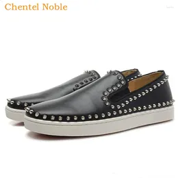 Chaussures décontractées Luxury Cheltel Noir couleur Coube Rivet Rivet Outdoor Spring Men Sneakes Pikes Man Chaussures Homme