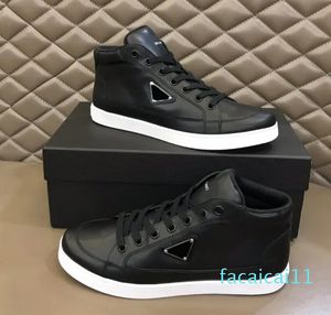 Zapatos casuales Diseñador de lujo Esquina Negro R Costuras Plataforma deportiva de cuero mate.