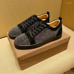 Casual schoenen Luxe herenontwerper Spikes Leer Rode zolen Man Mode Glitter Charm Trouwjurk Prom Schoenen Maat