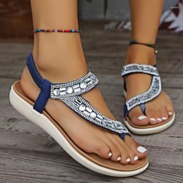 Chaussures décontractées Sandales de luxe Femmes Designers 2024 Bohemian Style Flat for Womens Summer Clip Toe Gladiator Sandal Soft Beach