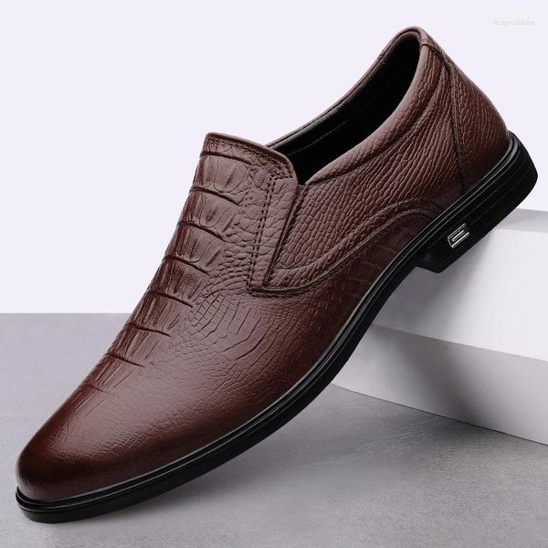 Chaussures décontractées Men Breatte de mocassins en cuir authentiques Bureau d'affaires pour conduire des mocassins confortable Slip on Shoe