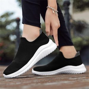 Zapatos casuales hombres transpirables zapatillas para hombres versátiles versátiles de moda liviana calcetín deportivo trote joggando