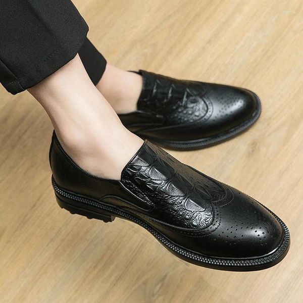 Zapatos casuales Hombres Fashion Crocodile Patrón de cuero Mocasines de alta calidad Moccasines Oficina de negocios de lujo