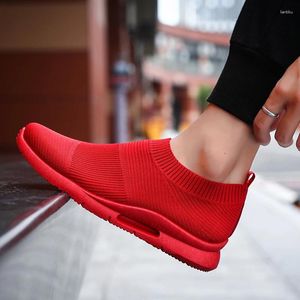 Chaussures décontractées hommes pour baskets Summer Souffleur Breatte Femme Flat plat Non-glip Male Walking Sports Lazy Red Zapatillas