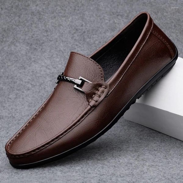 Chaussures décontractées Men Généhes en cuir Spring Summer Flat Walking Brown Brown Man Luxury Slip on Boat Business 38-46
