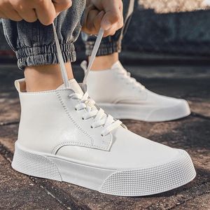 Chaussures décontractées hommes High Top White Fashion en cuir souple Bottes de cheville Platforms Platforms Sneakers Business résistant aux usages