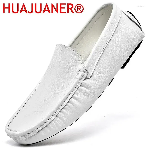 Zapatos casuales hombres loafer de cuero dividido zapatillas de zapatillas blancas de la marca masculina mocasines de primavera conduciendo mocassin Zapatos hombre