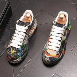 Chaussures décontractées hommes Luxury Rhingestone Metal Plate Plate-plaque hauts hauts Flats Man Rock Punk Loafers Board Sneakers Zapatos Hombre