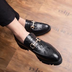 Casual schoenen mannen puntig teen leer oxford loafers glijden op mode gentleman boot mannelijke schoenen