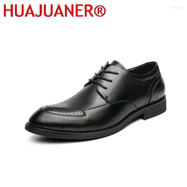 Chaussures décontractées robe d'entreprise pour hommes pour hommes de style coréen mode cuir confortable Oxford Office Office Lace-Up Footwes solides