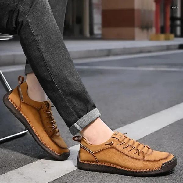 Chaussures décontractées pour conduisant des mocassins ronds rétro pour hommes printemps automnedmade de couleur solide à la main