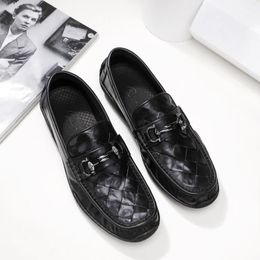 Zapatos casuales Cubierta de pie para hombres Sistema de negocio estilo construcción de cuero Desgaste cómodo