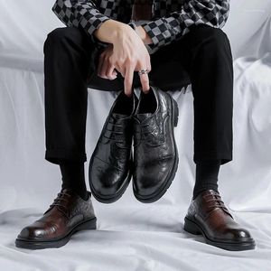 Chaussures décontractées en cuir masculin printemps et tête d'automne Business Retro Fashion Tendance grande taille